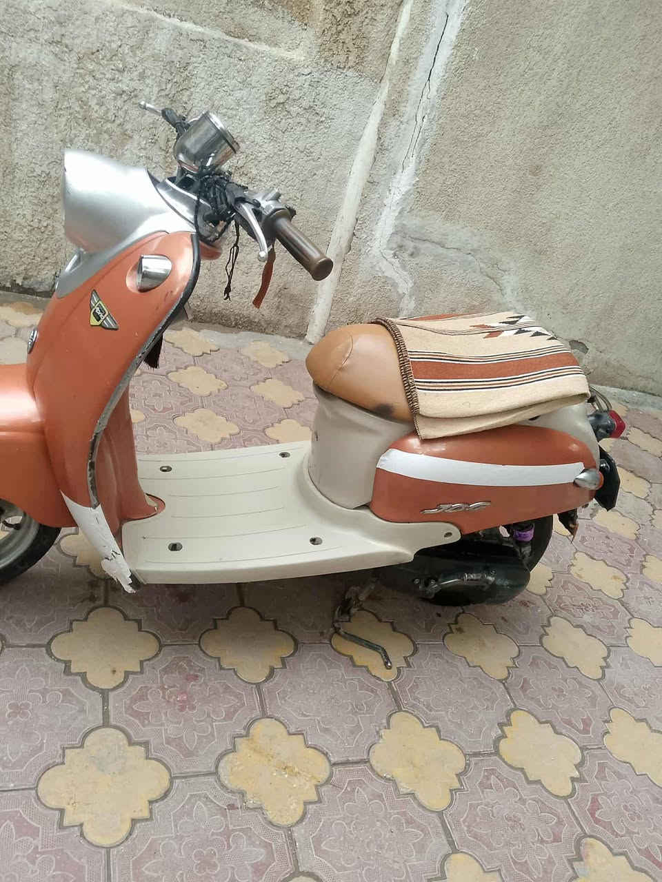 مكلف بل نشر 
دراجه عبد الحليم ٦٠ مكينه مامفتوحه نكره سلف كهربائياتها كلها شغاله دراجه نظافتها ٨٠ بل ١٠٠ سعر ٥٥٠ قفل


**إذا كنت صاحب هذا الإعلان وتريد حذفه لأي سبب، رجاءا أرسل رسالة إلى الدعم الفني**