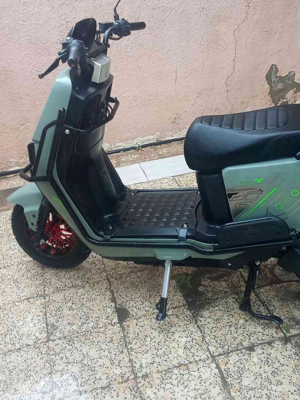 بيع دراجه 6بطاريات سعر 950وبي مجال ***********
