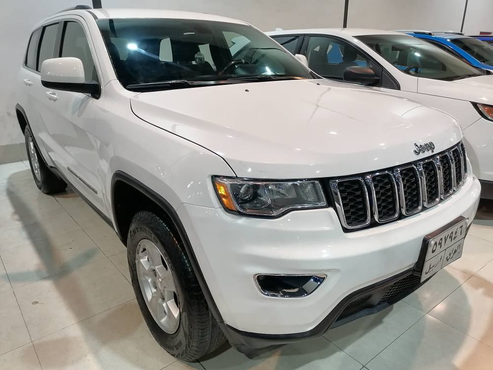 جيب گراند شيرؤكي مؤ ديل 2017 مواصفات أمريكي 4*4 يه ك بارجه بؤياغه جاملغ بيشه وه كه مه ك تعديل 123هه زار مايل رؤشتوه نرخى ٢١٥ $ومجال بؤ به يوه ندى *********** واتساب أربيل, العراق
