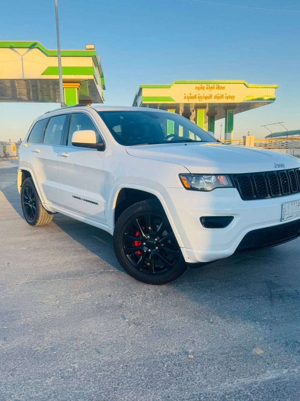 السلام عليكم
للبيع جيب لاريدو ٢٠١٩
رقم ديالى بأسمي
السيارة فئة لاريدو 2ويل
محدثها بلاك توب
داخله كلين بدون ضرر
حادثها بالعراق جاملغ خلفي
ماشيه ١٧٠
عنواني ديالى/ الخالص
 السعر 195$
 رقمي📞***********
              ***********
