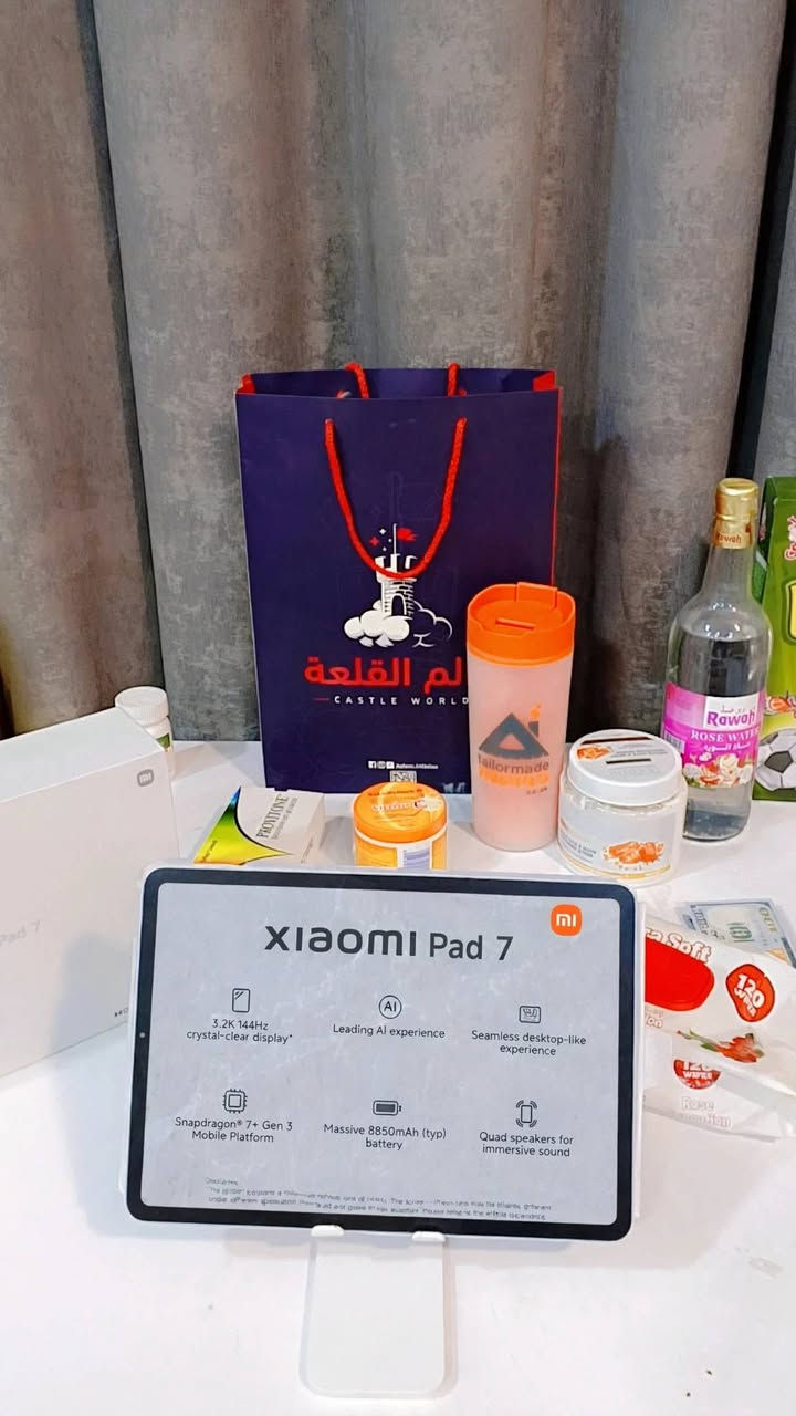 : شاومي باد 7 (Xiaomi Pad 7) - أخو الجديد تماماً 💻🔥الحالة: الجهاز شبه زيرو (مضموم وما مستخدم إلا للتجربة)، مشحون 8 مرات فقط وبطاريته بحالة المصنع 100%.المساحة: 256 جيجابايت.الرام (العشوائية): 8 جيجابايت.الشاشة: شاشة خرافية بدقة 3.2K ومعدل تحديث 144 هرتز (مثالية للألعاب والدراسة).المعالج: Snapdragon 7+ Gen 3 (أداء طيارة بالالعاب والتصفح).الملحقات: كامل غراضه الأصلية مع الكرتونة.📍 الموقع: الحرية لاولى شارع العريض. 💵 السعر 450 إلف بي مجال بسيط للصادقين رقم لمبايلي *********** . رجآ عدم لاتصال بوقات متأخر على رقم
