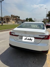 كامري 2025 عبداللطيف  ماشيه 32 الف  سياره جديده مكفوله  سعر 260 بيه مج...