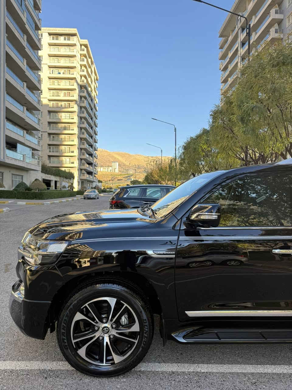 تويوتا لاندكروز _ موديل _2021 _  شركة جيهان باب اول

موصفات گراند تورينگ. فوول 
سيارة بريمية اصلية داخل مشمشي

‏‎محرك.(٨ سلندر)
بالتكمة هم ٢٠٢١

‏‎بسم الله الرحمان الرحيم

‏‎تويتا لاند كروز موديل (2021)  
لون اسود
‏‎كراند تورينكGXR سياره (٨) سلندر 

‏‎سياره كفاله عامه دعاميه لي دعاميه 

‏‎بدون صبغ +بدون شخت + بدون حالوب 

‏‎بدون رمل  _ +حتا دعاميات بشرط

سياره ماشيه (٧٤) الف كيلو فقط حقيقي شرط فحص حتي فحص شركة بشرط

‏‎سياره مواصفات (GXR ) 

‏‎محرك + گير كل بشرت مامفتوح 

‏‎( مواصفات) 

‏‎( سلايت + سلاجه +طفاية+داخل مشمشي بلادي +خمس كاميرات
كشنات كهرباي ٣ دگم _ حساس خلفي و امامي_ انارة تحت سيارة+بصمه + + ٨ ارباگ + مرايات شفط + لايتات زينون+سندوق شفت+كيج ليكزز+داخل مشمشي+٥كاميرات +شحن موبايل)

‏‎تحويل وكالة حاضر

سعر (٥٩٥)$

‏‎مكان سياره سليمانيه 

‏‎رقم (***********)
