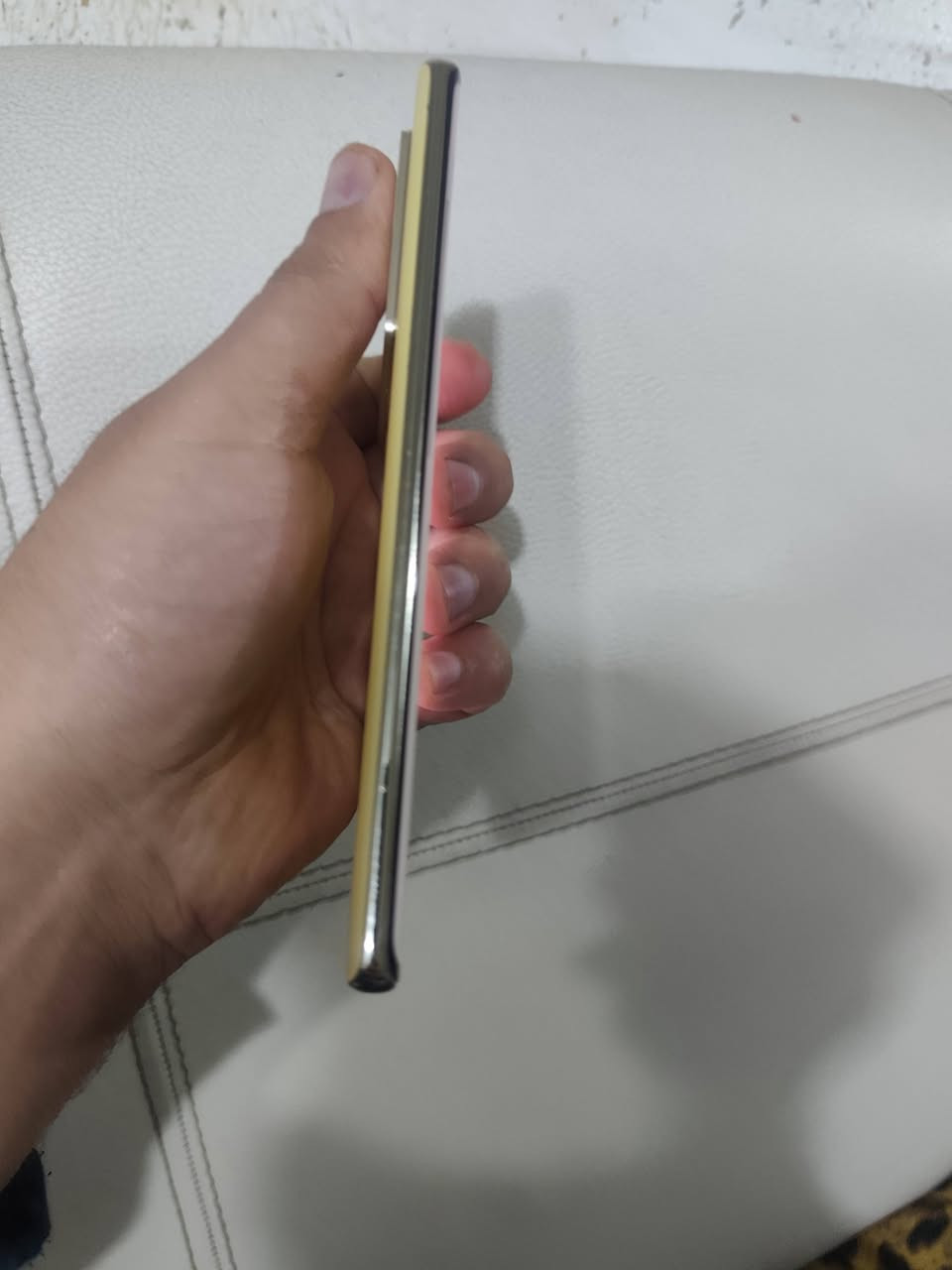 السلام عليكم
انفنكس نوت 40 برو ذاكره256 العشوائيه 8زائد8 تردد الشاشه 120 هيرتز كامره 108 بكسل الجهاز نظيف جدا بدون ملحقات فقط حافظه السعر 190 وبي مجال شي قليل بدون مراوس فقط بيع ماعندي توصيل 
مكاني بغداد الحسينيه الراشديه
رقم هاتف ***********
