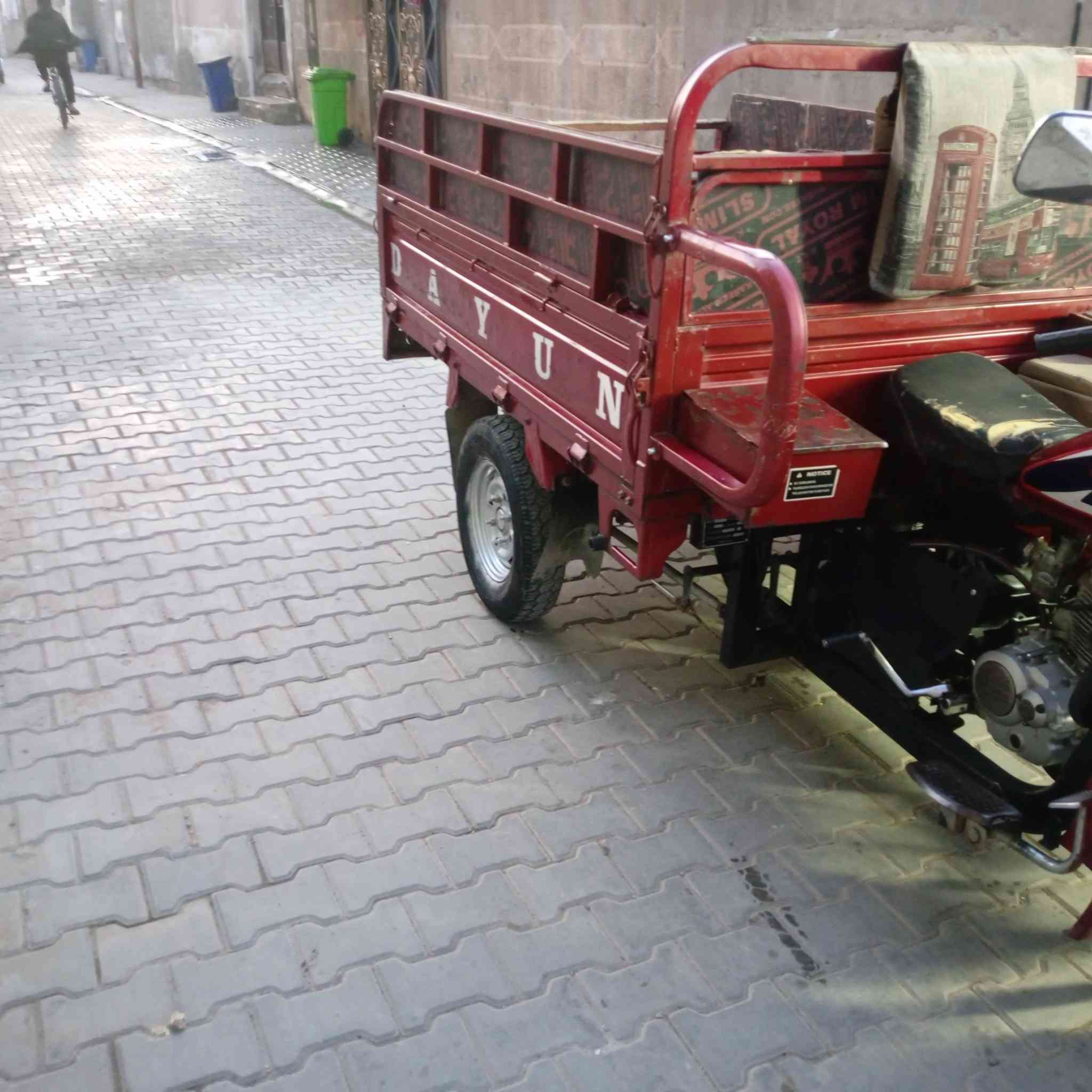 السلام عليكم ستوته موديل 20 للبيع مكاني بغداد حي النصر السعر مليون وربع بيها مجال للشراي ***********
