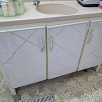 اجهزة واثاث مختبر للبيع  مع كافات المحلقات نظافة ١٠٠% كاونتر  سنتر فيو...