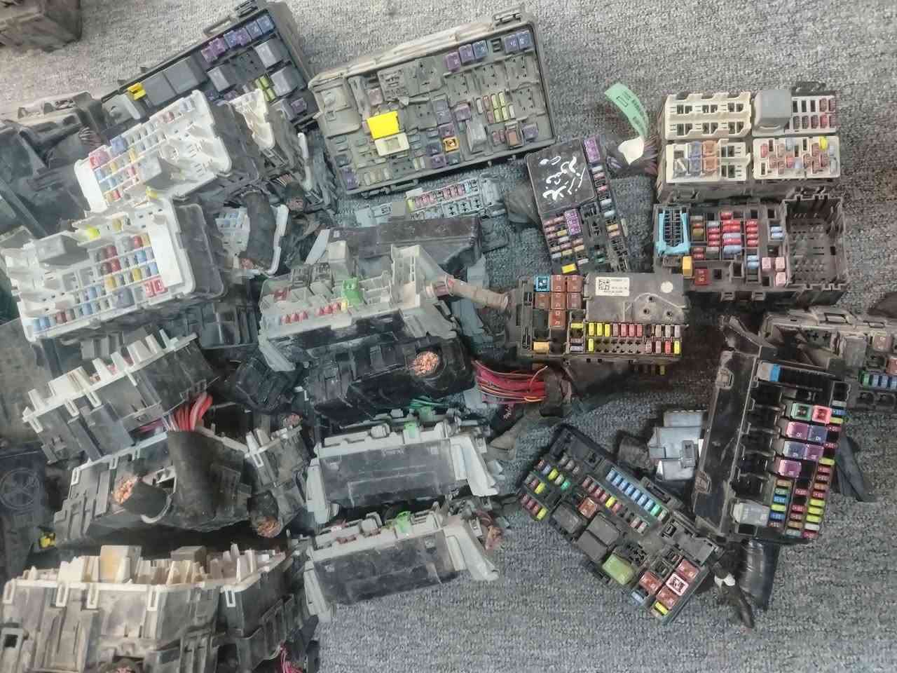 السلام عليكم ورحمة الله وبركاتة مساء الخير تم بعون الله تعالى وصول قواعد فيوزات داخله وخارجية
جيب دورنكو
جيب رانكد
جيب شيروكي
ماليبو
كروز
امبالا
فورد فيوجن
فورد موستنك
كمارو
جارجر
دوج كرفان
فورد f150
فورد تورس
فورد اكسبلور
فورد سكيب
جميع الموديلات العنوان أربيل توصيل كل المحافظات الاستفسار وات ساب *********** ارخص الأسعار نتمنا لكم التوفيق والنجاح الدائم
