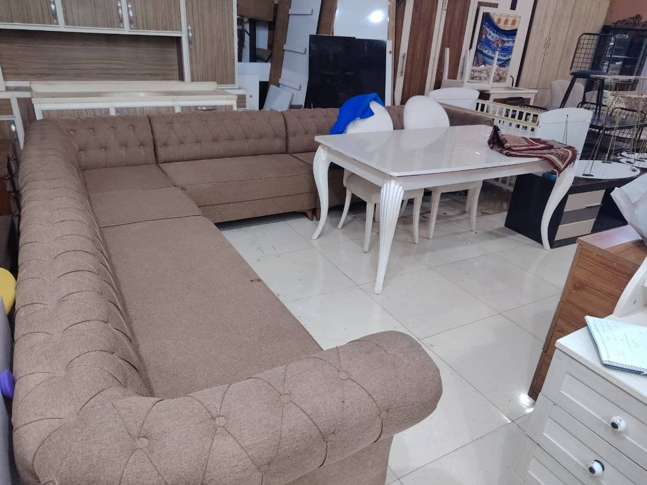 العنوان /  سرجنار شارع ابو سناء مجاور فندق برج الحياة بالضبط للاستفسار الاتصال 
***********
 واتساب ***********
