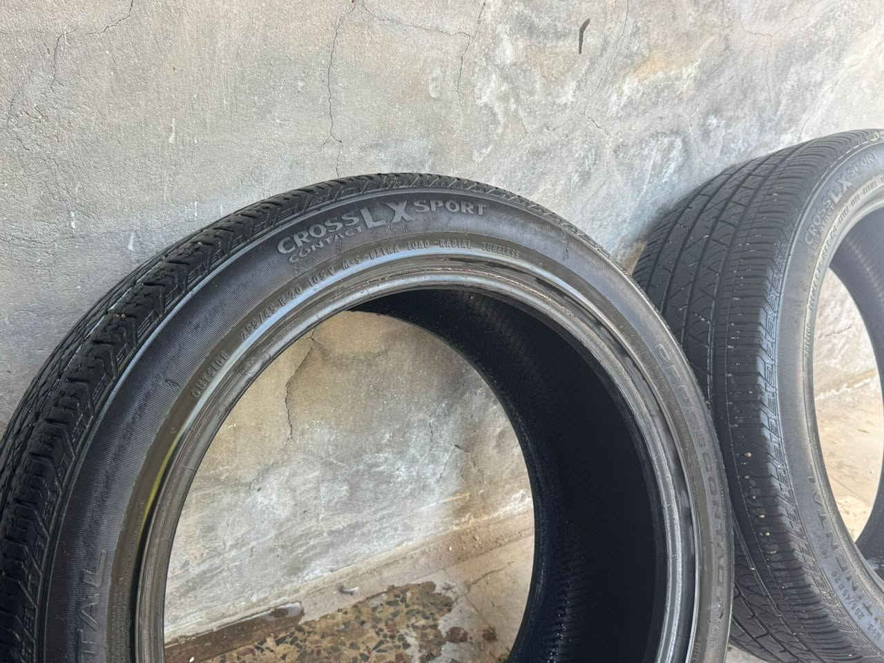 السلام عليكم متاح تخم مستعمل حجم  /r45 /255/ 20 سعر مناسب *********** بغداد ضباط
