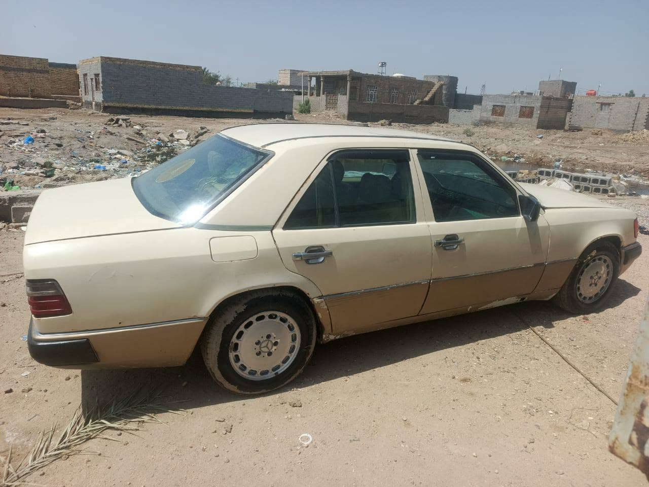 سلام عليكم مارسدس للبيع جاهزه الأخير رقم بغداد تحويل مباشر مصفره غرامات
مكينه ثنين ونص بلكارتون بعدها كير جديد حداديه تخم تاير جاهزه تبريد شغال منضومه جديده توني شادها سعرها 25 وبيها مجال قليل مكاني ناصريه سوق الشيوخ  ***********
