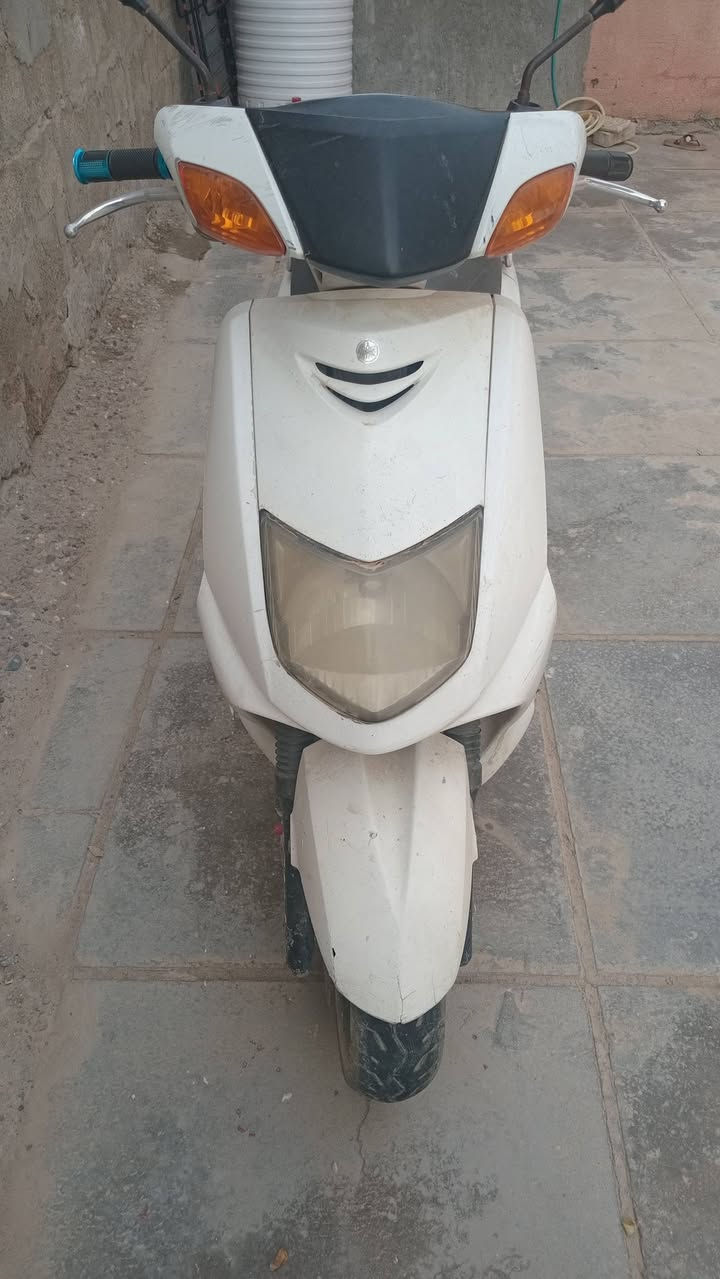 السلام عليكم دراجة سكنس ١١٠ ياباني
شغالة بس ابيع كوم حديد مكاني بغداد المعامل الحسينية 

*********** السعر ٣٥٠
