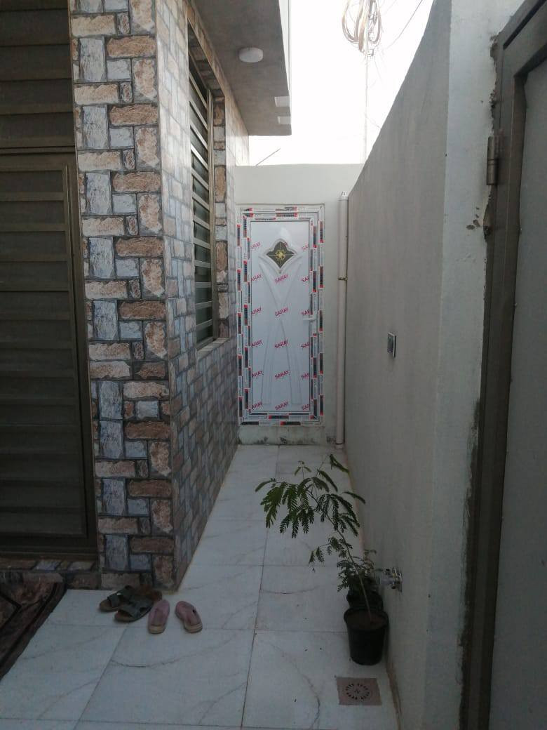 دار للبيع النجف الاشرف شارع علكم الشبلي مباشره المساحه الكليه 100مترمربع بناء طابوق نهروان شقل جناي ومرتب السعر 48مع المجال يحتوي على غرفه وصاله ومطبخ واستقبال وحمام داخل وخارج كاشي سيراميك صب كونكريت للاستفسار الاتصال او المراسله *********** بيع محتاج
