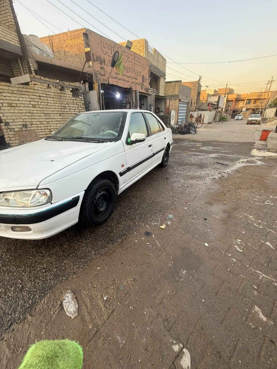 السلام عليكم بارص ١١ رقم بصره صاحبها بل بصره شرط التحويل بيها ضربه جنطه وبنيد واكعه عليه طابوكه مكينه بيها بدايه رنك تبريد شغال تخم تاير جديد تخم نوزل وبلكات جدد عليها غرامات ١٠٠ الف سعرها ٣٠ وبيها مجال للجادين ***********
