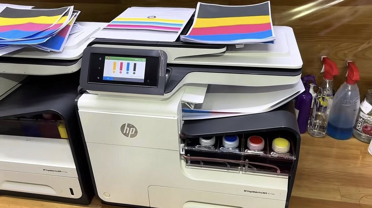 سلام وعليكم
للبيع طابعتين

اولآ / hp 477 نضيفه فقط السكنر بي وصخ من داخل يتعالج 

وطابعه بحاله جيده سعرها 650 وبيها مجال

ثانيآ / كانون G3470 جديد ماخذها استخدام شهر بيها طباعه صور استنساخ ملازم واسكنر سعرها350

ثنينهم نفس الي بصور 
للأستفسار خاص موجود
رقم الوتساب : ***********
