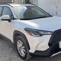 للبيع كورولا كروس  Le 2022 بنزين وارد امريكي  ماشيه 48000 km لون ابيض ...