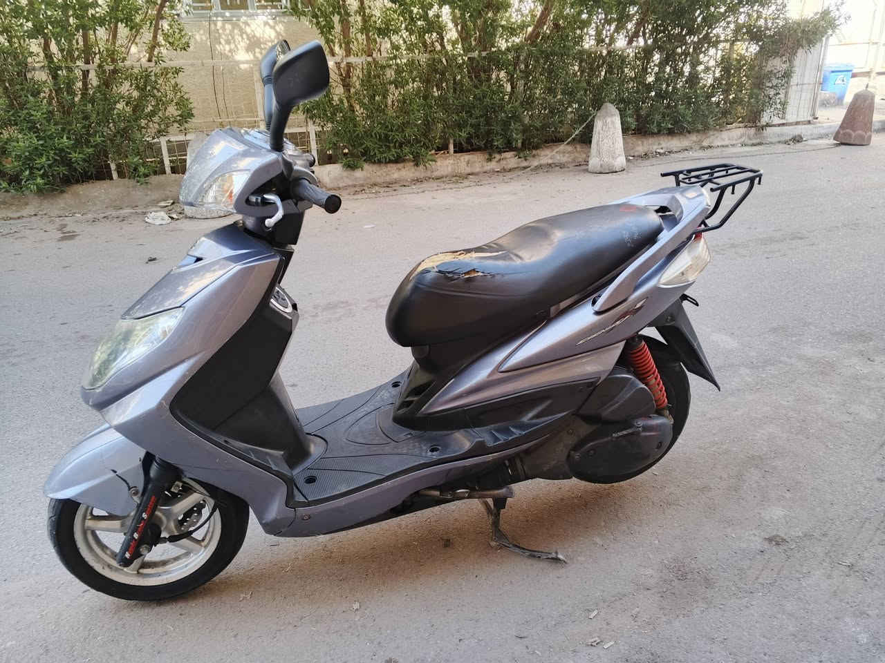 السلام عليكم سكنس فحل للبيع
رمبه مكفوله برغي ممفتوح بيها كل نقص مابيه مختمه كله اختام باتري جديد مصارلها شهر من نازله من الرمبه جديده عارضه ب900 وبيه مجال للشراي مكاني الاعظميه رقمي ***********
