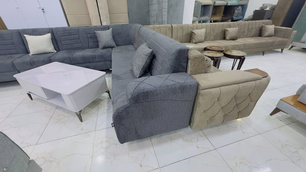 اهلا وسهلا بكم زبائننا الكرام نقدم لكم مجموعة متنوعة من الأثاث الحديث بأنسب الأسعار للحجز مراسلة الصفحة متوفر توصيل ***********
