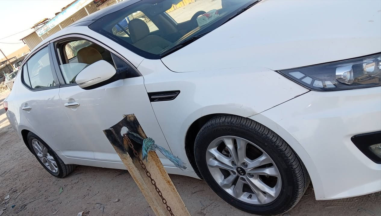 ٢٠١١  قطعتين صبغ فقط بدون دواخل كير مكينه شرط منضومه تبريد جديده منضومه بنزين جديده سياره جاهزه من كلشي رقم دولي وبسمي     مراوس او  بيع عادي  ***********

