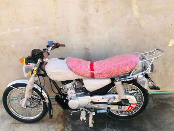 سلام عليكم ((للبيع فقط)) نامي برو هوندزا موديل26ماشيه80كيلو بعده ع سحك دراجه كلش نضيفه كلشي شغال نضافه شوف عينك احله من الصور مكفوله من كلشي اوراق كامله السعر 760 مجال  قليل كلشش الشراي يتصل رقمك فقط اتصال موجود *********** مكاني جلولاء
