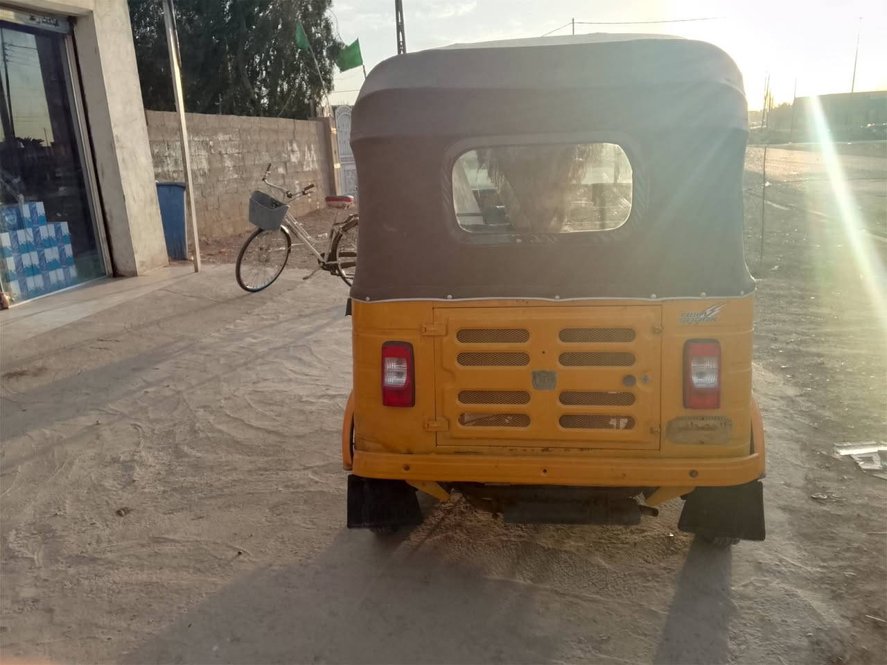 سلام عليكم تكتك للبيع موديل ١٩ شهر ١١
رقم بغداد    شرط التحويل 
السعر ٥٧٠٠  وبيها مجال   مكاني المعامل بستان 
ضربة بيها لغد  وصبغ جمالية ***********
