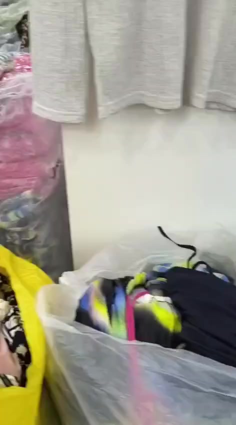 شروة 40000 قطعة سعر 085سنت
90% سيريات نظامية 
1/ بدي+تونيك+ طقم شورت عدد 24000 
2/ تنورة نسائي ومحير عدد 1200
3/فيزون + شورت نسائي عدد 4000
4/بنطلون جينز+ بنتكور عدد 750 
5/فستان نسائي قصير طويل 1400
6/افرول ب ب عدد 500
7/ تيشرت نسائي عدد 500
8/بنطلون نسائي دبل ساتان 500
9/لانجري شورت تنورة عدد 400 
10/قميص نسائي شيفونقطن 1800
11/بنطلون بناتي 6/12 عدد 400
12/طقم بيجمة 2/3 قطع عدد 200
13/ بنطلون جينز رجالي نسائي 2300
14/ بيجمة بناتي وصبياني 500
15/هودي رجالي نسائي 300
16/قميص بناتي ومحير 2300
17/ جاكيت نصية بناتي 250
18/ طقم ب ب 250

بضاعه جودة ممتازة اغلبها سيريات نظاميه كل شي بل الفيديو


**إذا كنت صاحب هذا الإعلان وتريد حذفه لأي سبب، رجاءا أرسل رسالة إلى الدعم الفني**