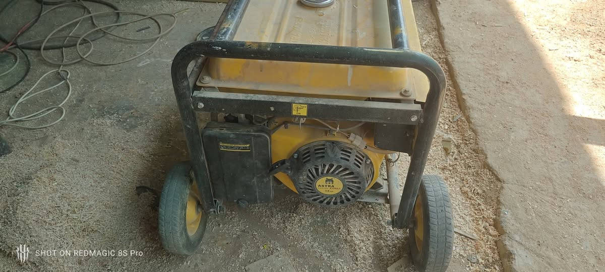 مولدات 2للبيع وحده كاز وحده بانزين ثنينهن 5كي في جدد شرط الشغل وبلاديات ممفتوحات مكانهن النجف حي الحرفيين


**إذا كنت صاحب هذا الإعلان وتريد حذفه لأي سبب، رجاءا أرسل رسالة إلى الدعم الفني**