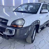 توسان ٢٠٠٩ • ٤ سلندر • مكفولة