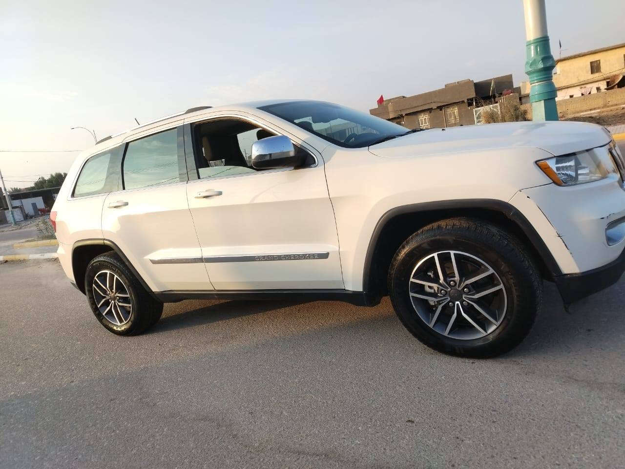 سلام عليكم جيب 2011  أمريكي  بيهه قطعتي كير ومكينه شرط تبريد قطعتي  تخم تاير حداديه رقم بغداد سنويه جديده تحويل مباشر مكانه سماوه المركز ***********
