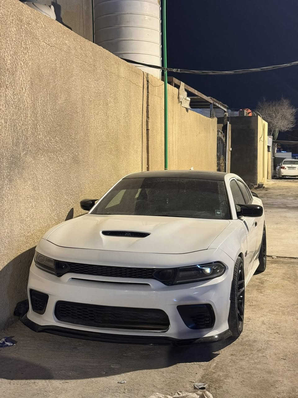 السلام عليكم جارجر srt اصل موديل 16 رقم بصرة سنويه 29 مكينه كير كفاله بيه جاملغ وبنيد وبيها بارد جوه المرايه مال الصدر السياره داخل كريمي اصل فول مواصفات فتحه كشنات تدفئه تبريد والستيرن هم كذالك سياره فول مزوعه لل اخير 
عليها تزويد 
كزوز هيلكات بيه بوابات
اويل برثر
اويل كاج كان
تفريغ
داون بايب 3 انج
ولف حماوه ريسنك
بلكات ريسنك
فان ريسنك
اي آف آر AFR 
والدواخل مالتها 
كاربون فايبر 
ستيرن هيلكات
نشرة متغيره ع التلفون 
عتبات بيبان نيكل 
كاعيات حضن
وعليها لدات تكساس دفيوزر خلفي كاربون 
دعاميه اماميه وايد بدي 
ويل روهانا
التاير الأمامي 275
التاير الخلفي 295
ونسبه السعر 220 وبيها مجال للشراي واذا اكو اوباما مراوس 15 وفوك اراوس والافضل هيمي مكاني البصرة ابو الخصيب رقم الهاتف ***********
