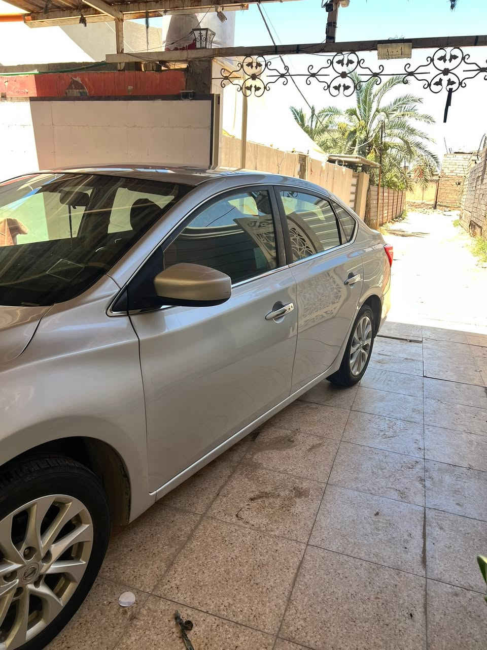نيسان
سنترا 2019
فول مواصفات 
مكينه وكير مكفولات 
حادثها مو قوي الغود والشواصي مكفوله 
البدي بي صبغ اثر جراد البدي جداً نضيف (ما مكفول )
السياره رقم بصره باسمي 
السعر 90
***********
واتساب ***********
