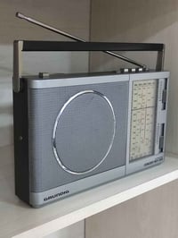 راديو كروندك الماني اصلي للبيع جهاز جدا جدا نضيف يوجد 5 موجات مع اف ام...