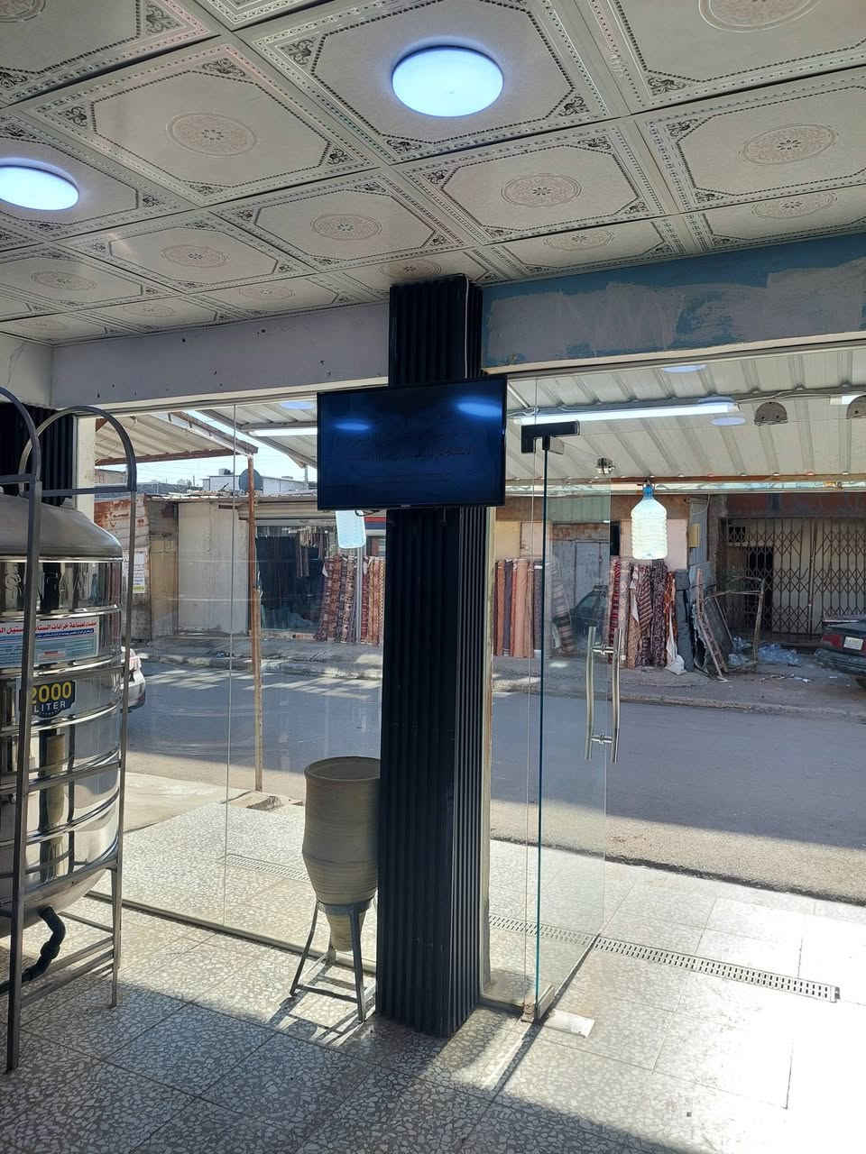 السلام عليكم 
محطة للبيع تصفي ٢٠٠٠ لتر بالساعه 
تحتوي ع تانكيات عدد ٢ سل ستيل ٢٠٠٠ لتر الواحد 
ميز ترس سل ستيل 
غساله دبات 
جهاز بخار 
تانكيات الخابط عدد ٢ الواحد ٥٠٠٠٠ لتر 
ماطورات ترس عدد ثنين الكبار 
رفوف دبات عدد ٢ الثقيل 
شاشه بلازمه 
اخوان المنضومه كلش جديده الله شاهد وكلشي شغال مناقصهه شي تجي كبل تفتح وتشتغل 
ملاحضه مابيع مفردات ابيع كلهه شلع 
السعر ع الوات ساب ***********
