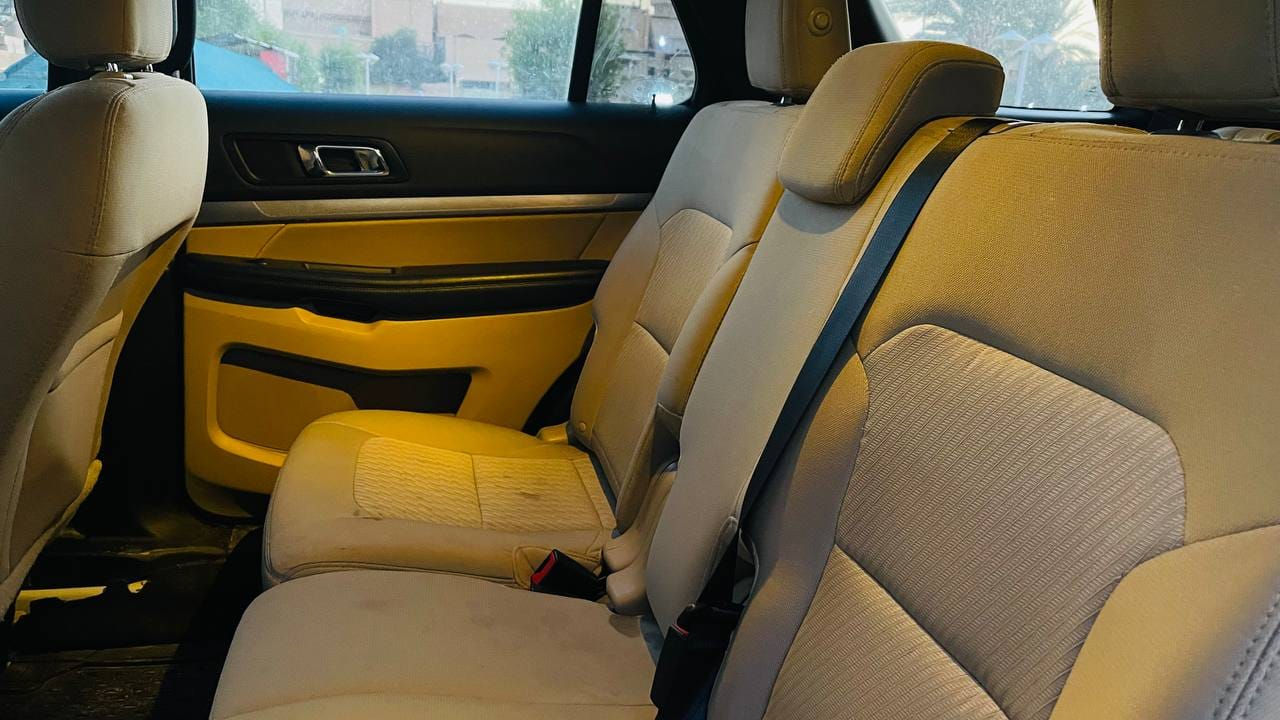 سلام عليكم 
فورد اكسبلور 2017xlt 
6 سلندر 3500 
كير محرك كفاله عامه 
السياره داخله كلين فقط بيها صبغ جاملغ بل عراق 
تبريد 3 قطع 
شفتات ستيرن 
مثبت سرعه 
كشنات كهرباء 
تدفئه كشنات 
تدفئه ستيرن 
السعر 178 
***********
