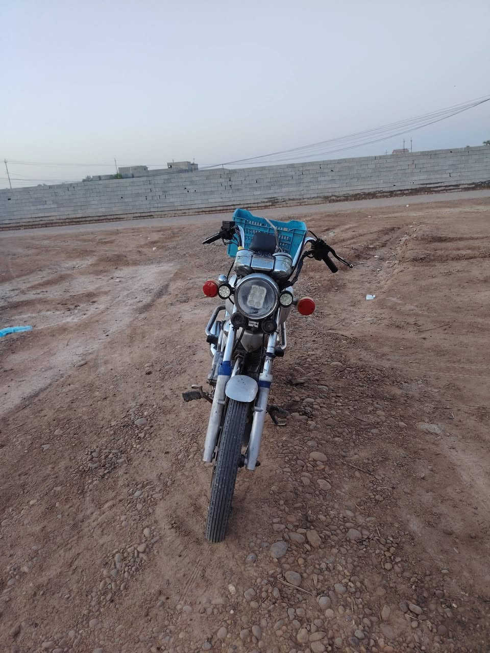 موطور داينم البيع نضيف شغال كهربايات كاملة تايرات جدد مكانة الضلوعية السعر 375 وبي مجال ***********
