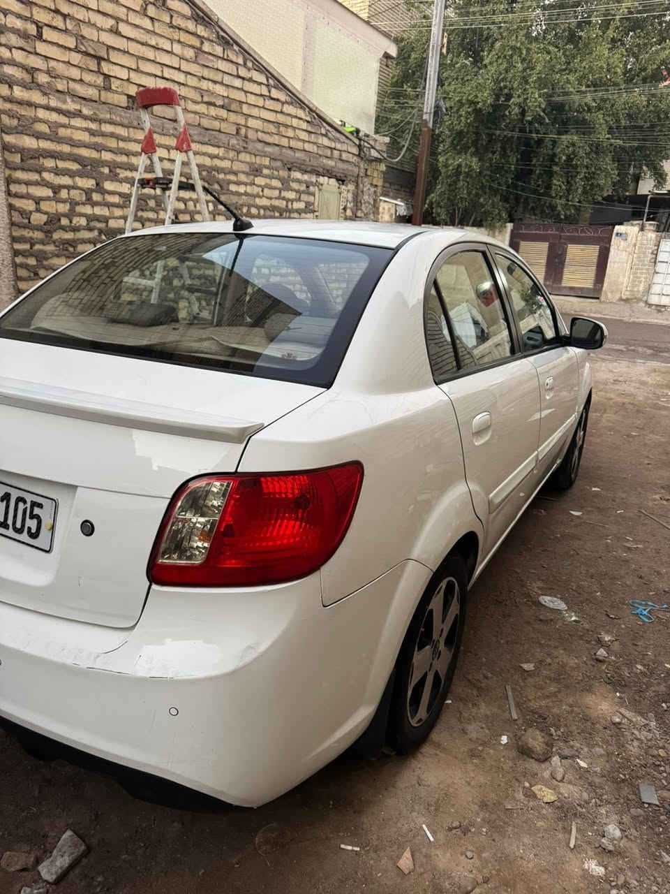 اسلام عليكم
كيه ريو ٢٠٠١٢    -  خليجيه مكفوله كفاله عامه  فقط شبر صبغ -او بارد قليل
تخم تاير جديد 
باتري جديد 
صدر جديد
غرفه جديده 
سياره جديده اب معنه الكلمه
السعر ٩٥ بيه مجال ***********
