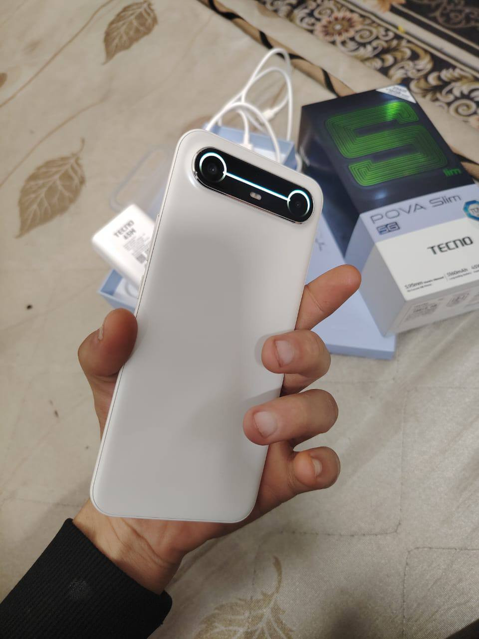 شباب جهاز تكنو بوفا سليم جديد نظافه 100% صار لي خمسه ايام من ماخذه للبيع السعر 250 مكي مكاني بغداد العلاوي شارع حيفا رقم الهاتف ***********
