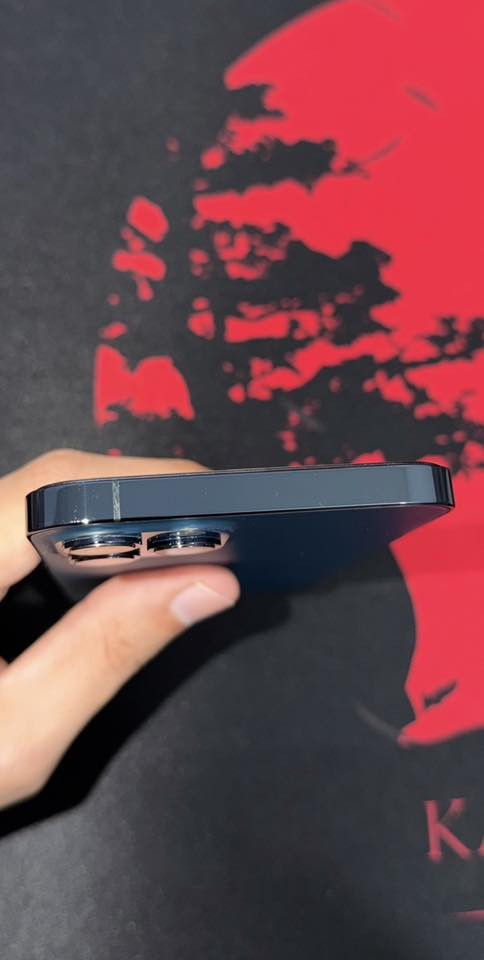 آيفون 12 بروماكس
نموذج M
غراضة كاملة سلك شحن و كارتون
ذاكرة 256
بطارية 100 مبدلها على أيدي 
سعره 480 و بي مجال بسيط جدًا 
للتواصل : ***********
