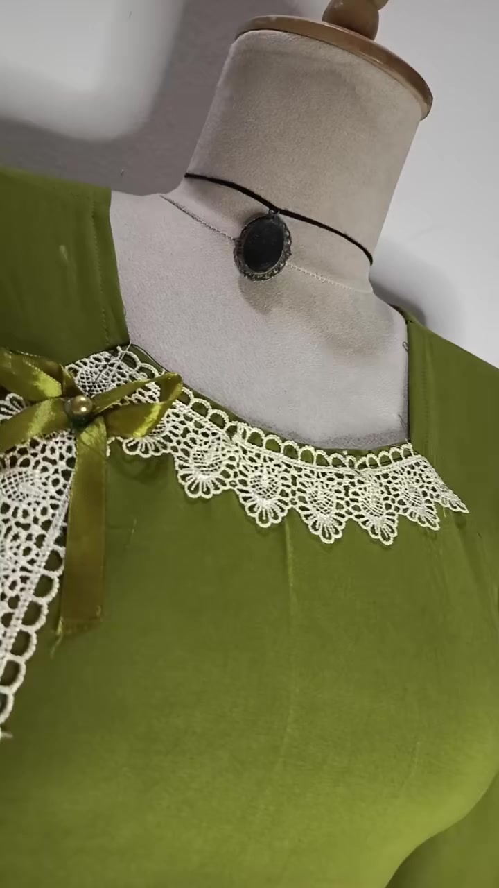 خياط حسب الطلب. القماش معا الخياط  ب10 لاف العنوان السماوه يوجد لدينا توصيل


**إذا كنت صاحب هذا الإعلان وتريد حذفه لأي سبب، رجاءا أرسل رسالة إلى الدعم الفني**