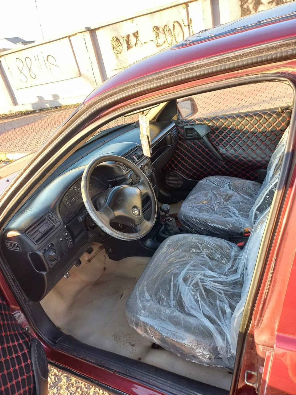 اوبل فيكترا موديل 91 جير محرك نظيف لاصرف ولا بخار ما بيها صبغ جماليه فقط ضربه ما بيها امامي خلفي ما بيها سياره مكفوله  تحويل وكاله شرطه سياره جاهزه اي عيب  ما بيها محرك 20 المكان كركوك قاسيه تقاطعه شارع ابو خطاب الرقم الهاتف *********** كركوك, العراق
