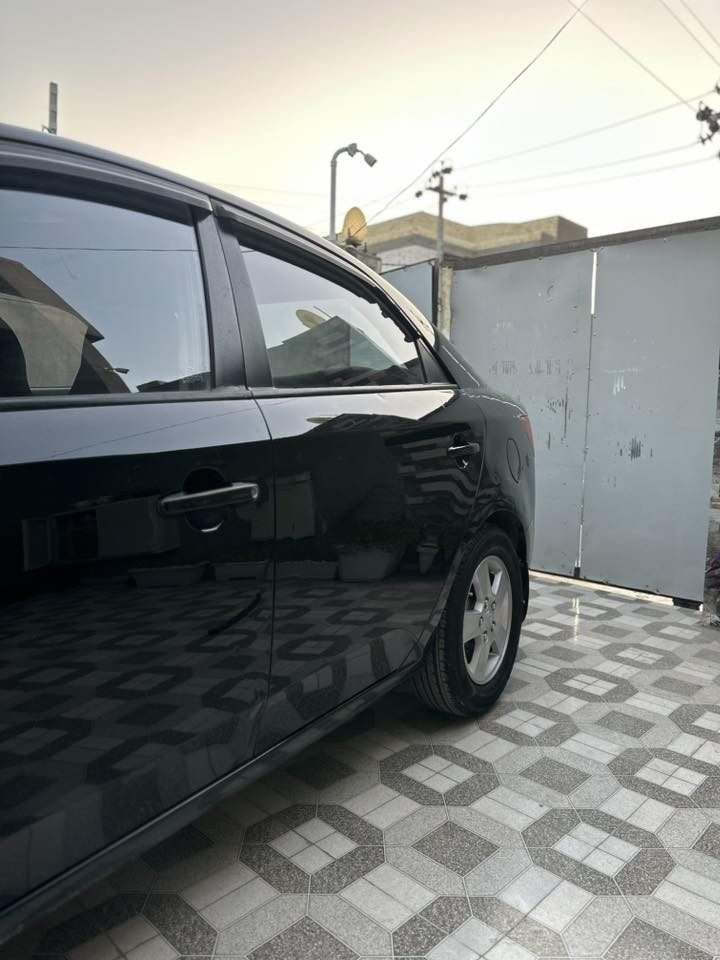 السلام عليكم سيراتو 2012خليجي رقم سليمانيه هزه سنويه رقم جدد كير عادي مكينه 1600دوش كفاله من الصبغ والتبديل والجرد مكينه كير حداديه بشرط عشركه منفتوح بيه برغي جديده كلش السعر80وبيه مجال مكاني بابل ***********
