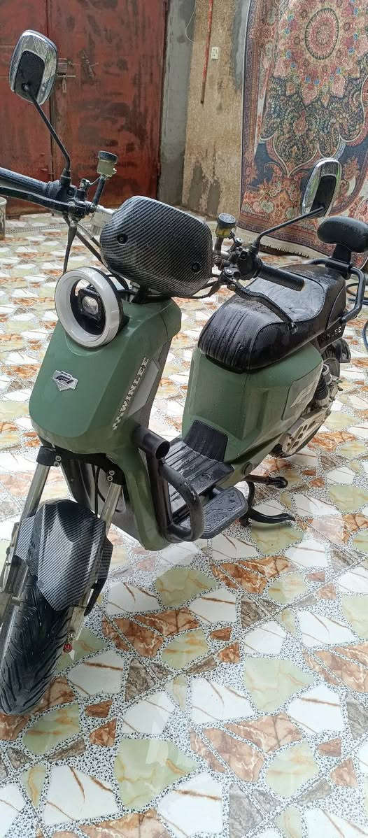 موطور شحن للبيع السعر 650وبي مجال ***********
