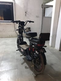 باسكل شحن حجم عشرين للبيع السعر ٣٠٠ الف الهاتف/07716176653