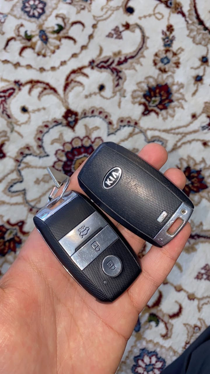 السلام عليكم كيا ريو 2015 صبغ عام طخة بلجاملغ الخلفي خليجي فول مواصفات فتحة بصمة رقم جديد كربلاء السيارة  مكاني كربلاء السعر ٨٥ وبيها مجال بسيط  ***********
