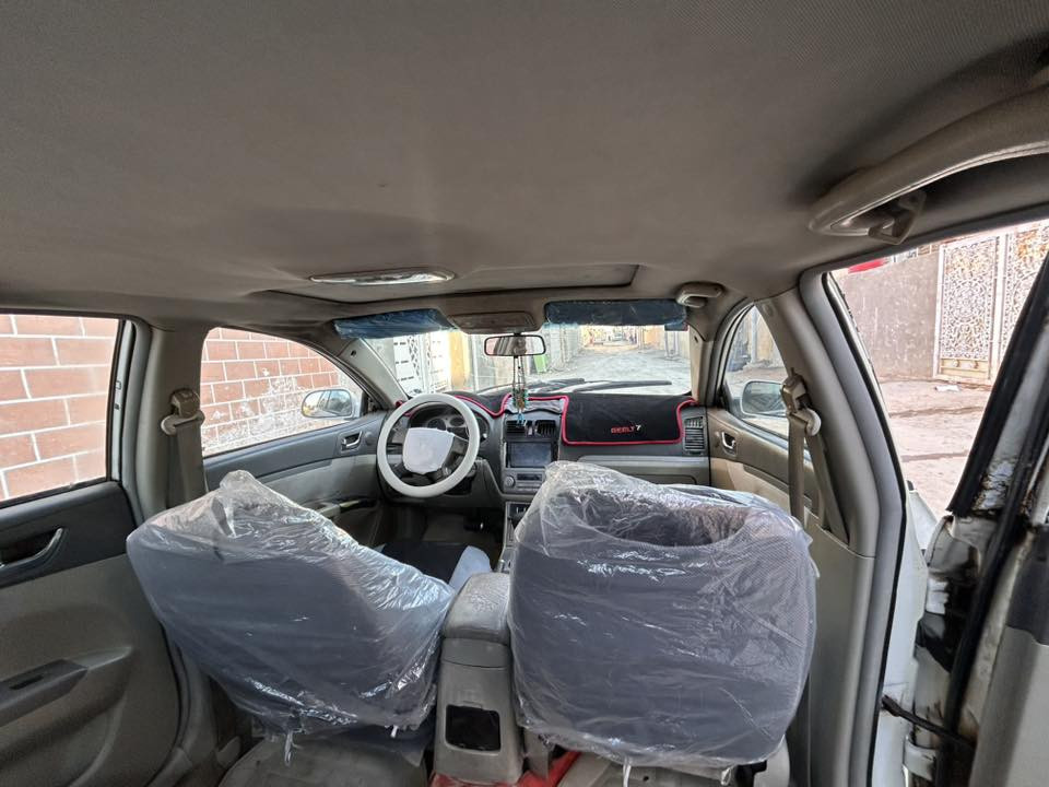 لسلام عليكم  
سيارة مي كراند مديل 2012 سيارة باسمي سنويه  قبل يومين سقطت السيارة رقمها إنكليزي هزه جديده ماناقصها شي باتري جديد وتخم تاير كهربائيات شغاله مكاني الكوت مركز المدينه الشراي يتصل (***********) السعر 35
