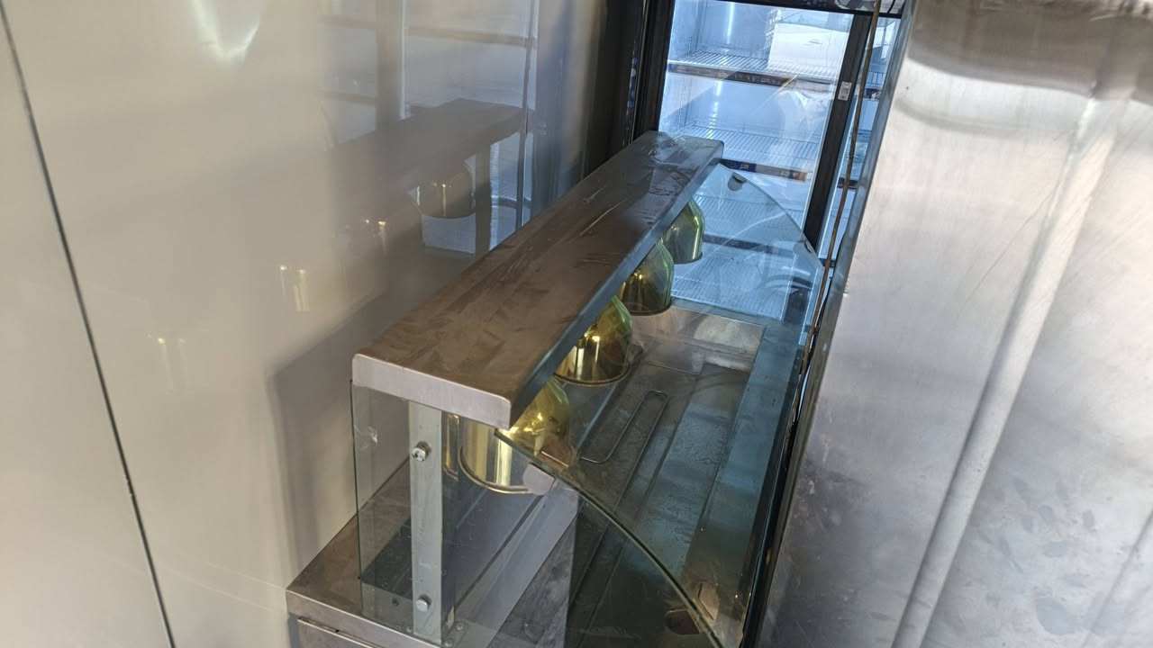 سلام عليكم غراض مطعم للبيع
شوايات سل ستيل ثمانيه شيش ثنين ستخدام قليل 1800
حمايه تمن ومرك جديده ستعمال قليل ستل ستيل كلوب حراري كهرباء غاز رابعه ابلانكات سعره ٦٥٠
طباخ سل ستيل عيون تركيه ستعمال قليل سعره ٣٠٠اربع عيون
العنوان البلديات ***********
