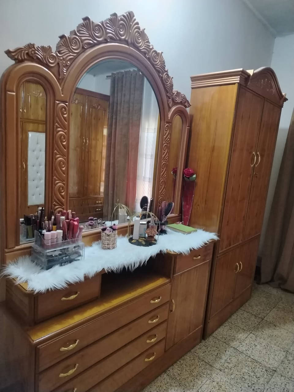 قرفه البيع استخدام قليل صارمن  شتريتهه سنه وسعرها الله شاهد مليون ٨٠٠  وقرفه حلوه مثل مشوفون ورايدهه ب مليون ٢٠٠ وبيها مجال انشالله كلش نضيفه  وهذه رقم ***********
