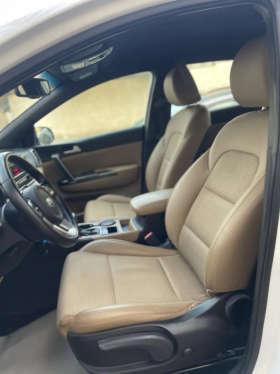 سبورتج 2019 خليجي جديده السياره مكينه 2000 دوش حساسات رقم بصره ابسمي تحويل ثاني يوم سعر مناسب ان شاء الله الشراي يتصل ويدلل ***********
