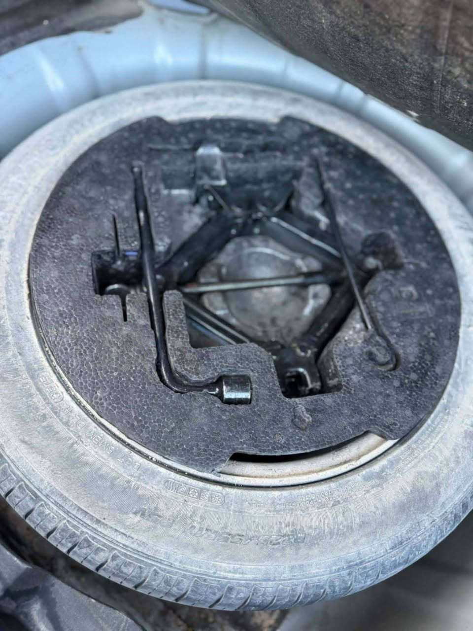 ازيرا 2016 سياره فول عدا البنراما كشنات كهربائي مساج بصمه حساسات امامي خلفي سياره كارتون سياره ادوات كصه جنطه السعر 48 بيه مجال قليل حك الجيه لاستفسار ‏‪***********‬‏
