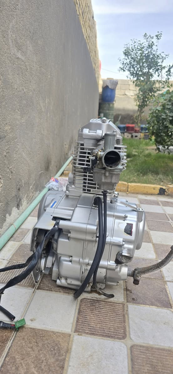 مكينه سونك موديل 2022
نضح دهن بسيط من جوه المكينه برغي مامفتوح بيه السعر 125 وبيه مجال (***********) متواجد واتساب
