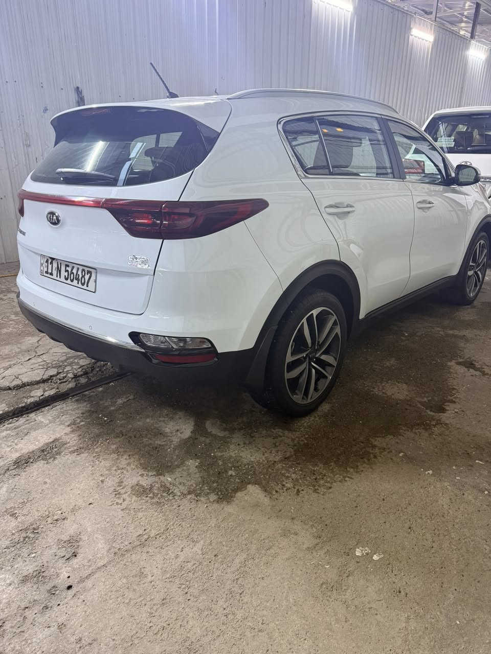 سلام عليكم 
سبورتج 2020 خليجي رقم بغداد ماشية 71 بيه بارد بسيط بخشم الجاملغ الامامي والباقي كفالة عامة  مواصفات عادية السعر 198
مكان بغداد 
***********
